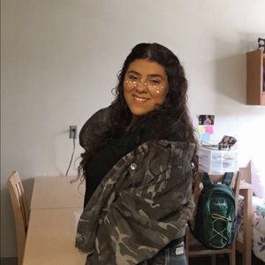 Meet your Posher, Amanda